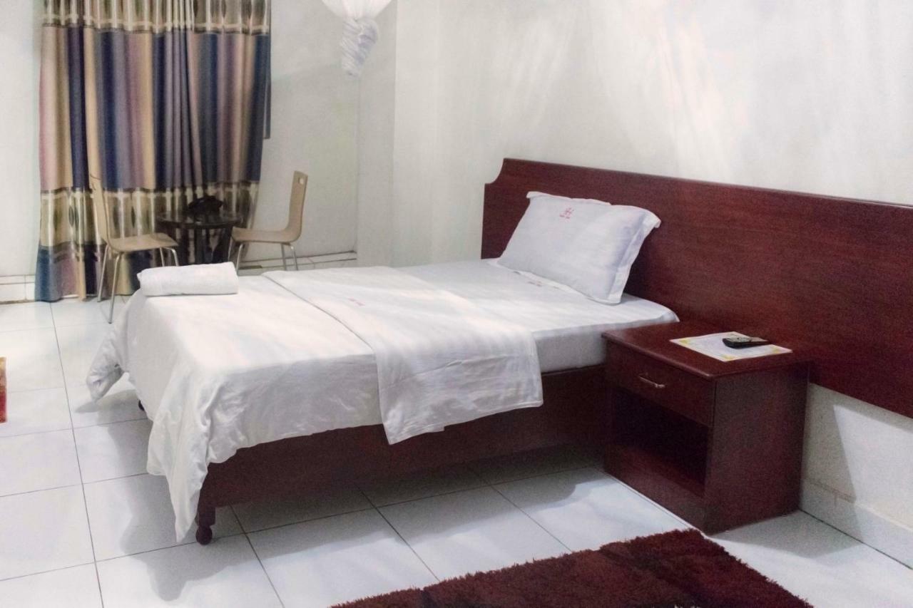 Sunrise Hotel Kampala Kültér fotó
